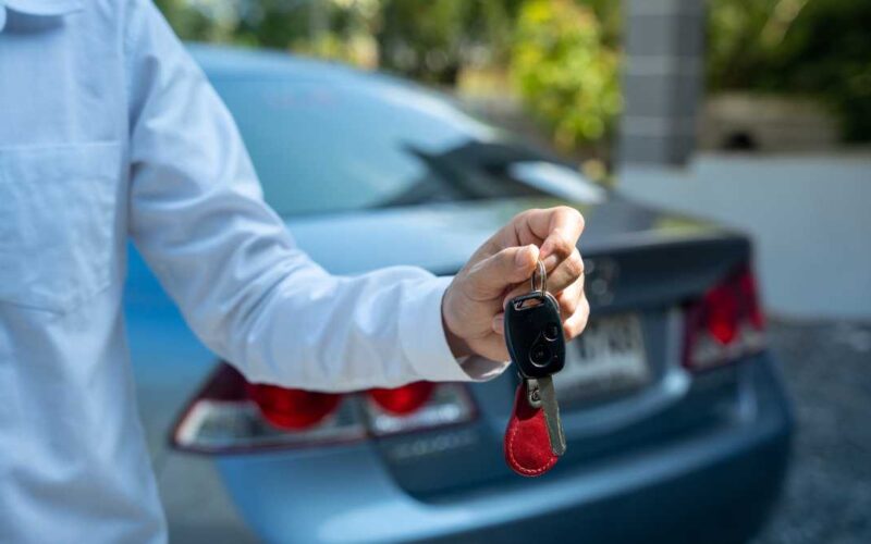 Comprar ou vender carro com multas de trânsito é possível